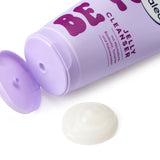 Hellviolette Balea Be You Cleansing Jelly Tube mit offenem Klappdeckel und einem Klecks transparentem Reinigungsgel.