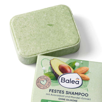 Hellgrünes, rechteckiges Balea Festes Shampoo mit Avocadoöl und Mandel-Extrakt in nachhaltiger Verpackung.