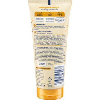 Rückseite der beigen 100 ml Balea Fußpeeling Tube mit Anwendungshinweisen, Inhaltsstoffen und Recycling-Symbolen.
