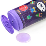 Balea Kids 2in1 Power Level Duschgel mit lila Klappdeckel und pixeligem Weltraum-Design auf dunklem Hintergrund.