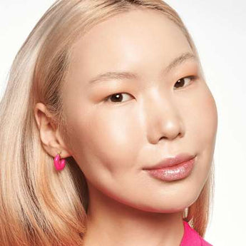 Highlighter Liquid Baby Got Glow 10 Sassy in Silk essence