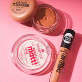 Kompakt Puder All About Matt! Fixing  essence