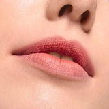 Lippenstift Blur Soufflé Matte Lip Cream 03 Hot Offline essence