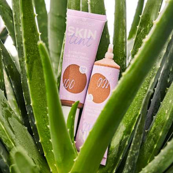 Foundation Skin Tint Hydrating Natural Finish LSF 30, 100 essence