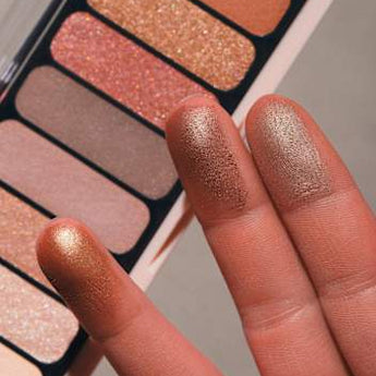 Lidschatten Palette The Nude Edition 10 Pretty In Nude essence
