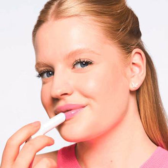 Lippenbalsam Juicy Bomb Glossy 02 So Berry Cute essence