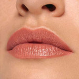 Lippenstift Satin Glow Luminous Shine 01 Whole Latte Love essence