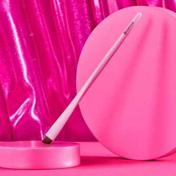 Augenbrauenpinsel essence