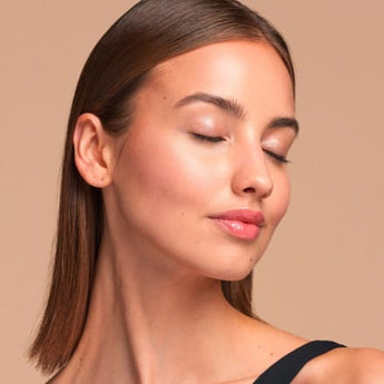 Catrice Highlighter All Over Glow, 15 ml Catrice, Catrice Highlighter by Catrice – Available at VivaVoss