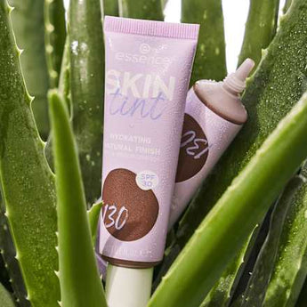 Foundation Skin Tint Hydrating Natural Finish LSF 30, 130 essence