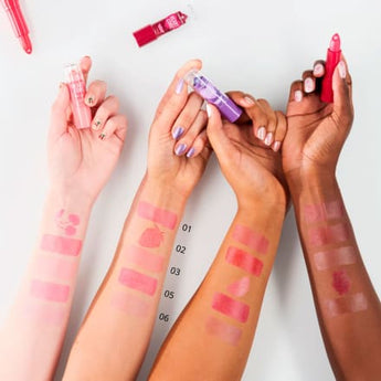 essence Lippenbalsam Heart Core Fruity 06 Amazing Acai, 3 g - VivaVoss