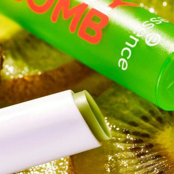 essence Lippenbalsam Juicy Bomb Glossy 04 Kiwi To My Heart, 2,5 g - VivaVoss