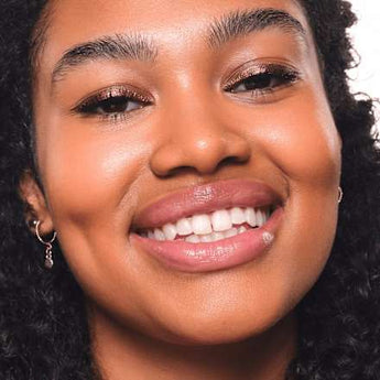 Eyeliner Liquid Colour It! Metallic 01 Burnished Bronze essence