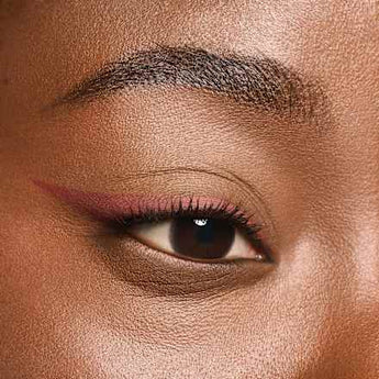 Eyeliner Satin Blend Gel 05 Rich Burgundy essence
