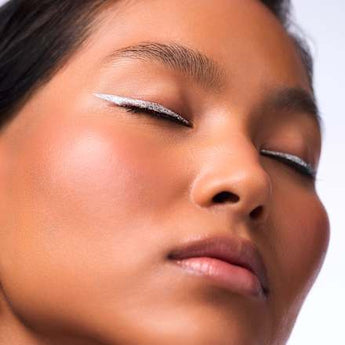 Eyeliner Space Glam Liquid Effect 010 Moonstone Metallic 