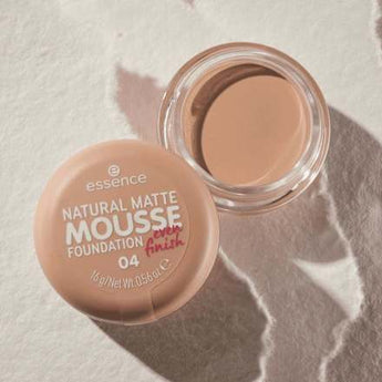 Foundation Natural Matte Mousse 04 essence