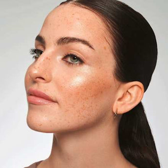 Highlighter All Over Glow Tint 010 Beaming Diamond 