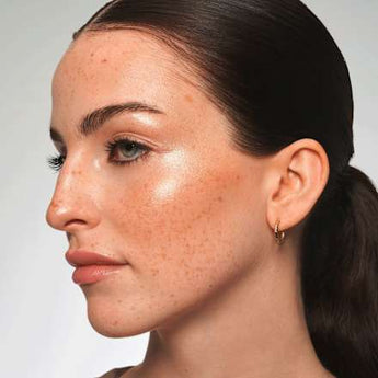 Highlighter  All Over Glow Tint 030 Sun Dip 