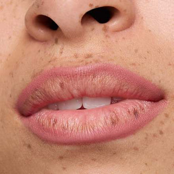 Lipliner 8h Matte Comfort 12 Cushion Talk essence