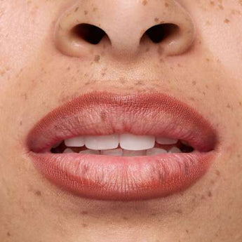 Lipliner 8h Matte Comfort 17 Must Have Brown essence