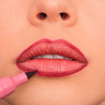 Lipliner Line n' Stain Tattoo 01 Everyone's Nude-Pink essence