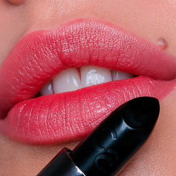 Lippenbalsam Dark Ruby Glow 010 Fiery Temptation 