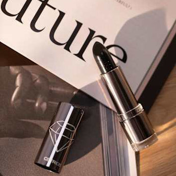 Lippenbalsam Dark Ruby Glow 010 Fiery Temptation 