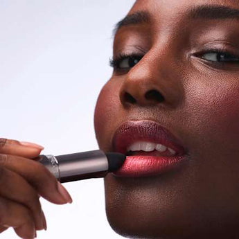 Lippenbalsam Dark Ruby Glow 010 Fiery Temptation 