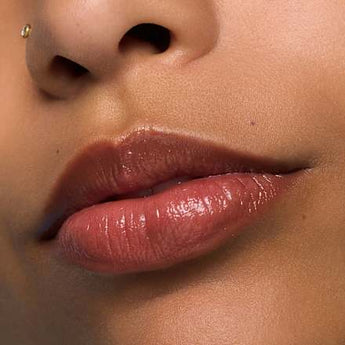 Lippenbalsam Juicy Bomb Glossy 05 Choco Lot To Handle essence