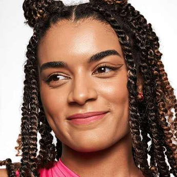 Mascara Call Me Queen Dramatic False Lash Effect  essence